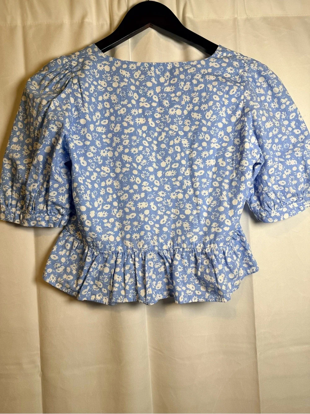 Zara XS Light Blue Floral V-Neck Crop Peplum Top